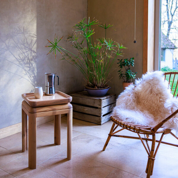 plateau additionnel de type table, avec rebords