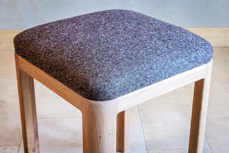 matières pures, techniques solides, lignes sobres