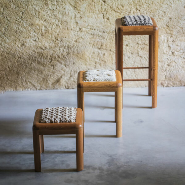 Tabourets assise en laine tricotée