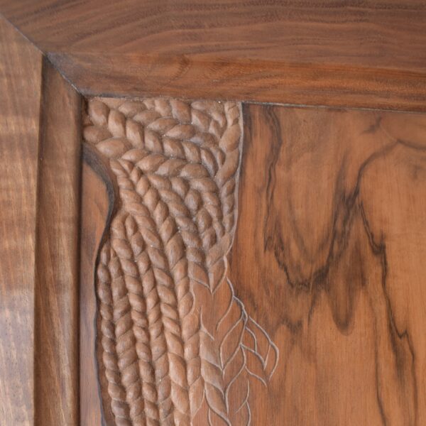 sculpture sur bois de motif de tricot de laine